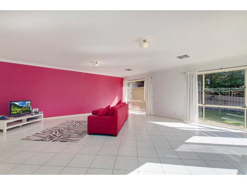 20 Ingleton Drive, Hallett Cove SA 5158