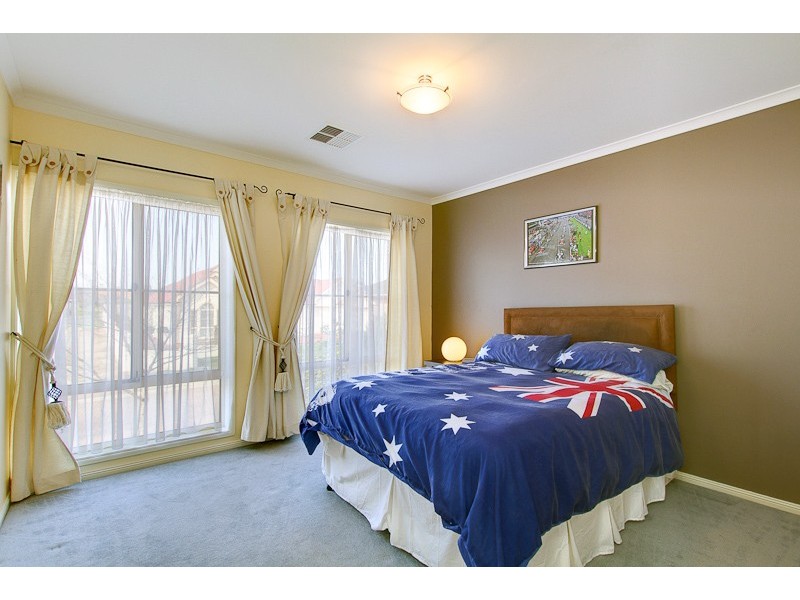 20 Ingleton Drive, Hallett Cove SA 5158