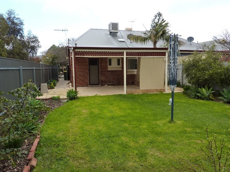 1A Young Street, Glenelg East SA 5045