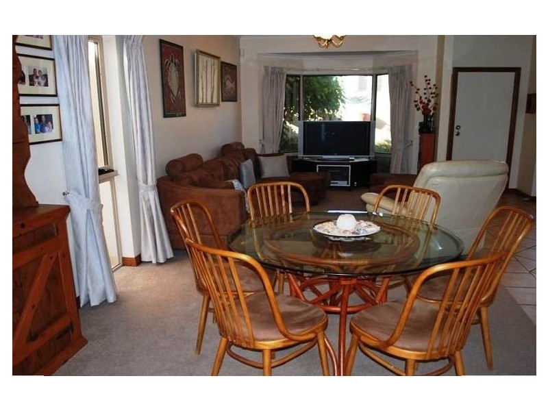 3/197 The Esplanade (entry via Seaview Road), Henley Beach SA 5022