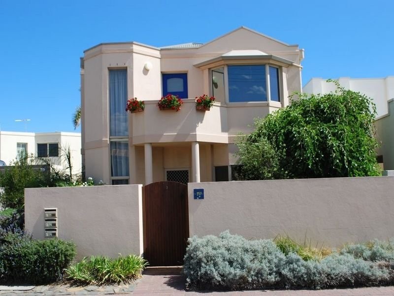3/197 The Esplanade (entry via Seaview Road), Henley Beach SA 5022