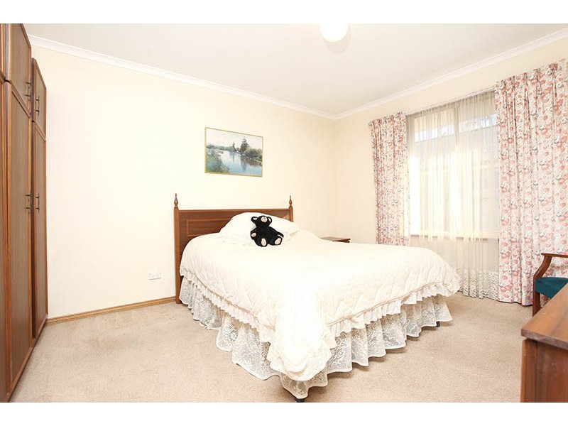 2/11 Renown Avenue, Clovelly Park SA 5042