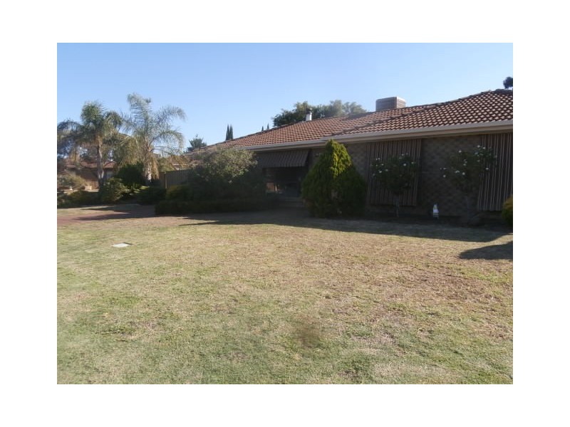 13 Julia Crescent, Woodcroft SA 5162