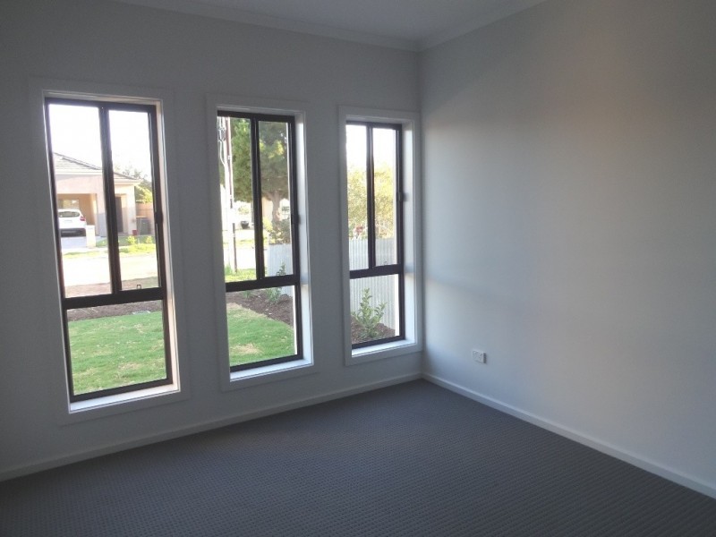 10 Minns Street West, Seaton SA 5023