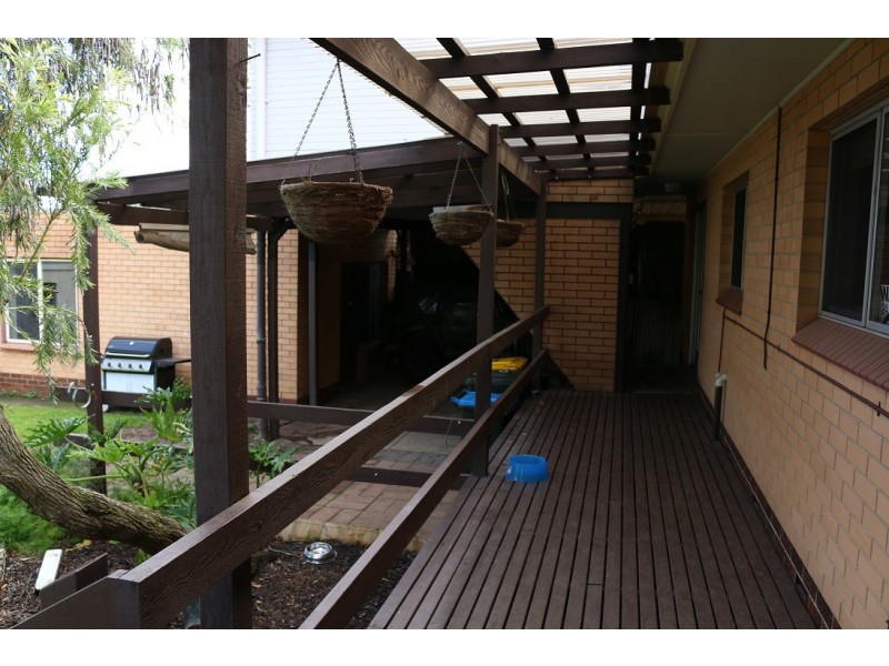 12 Silverdale Crescent, Bellevue Heights SA 5050