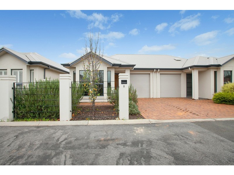 17 Valma Avenue, Fulham Gardens SA 5024