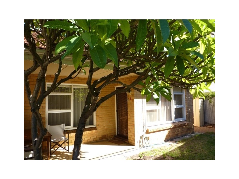 Unit 4/10 Lapthorne Street, Glenelg East SA 5045