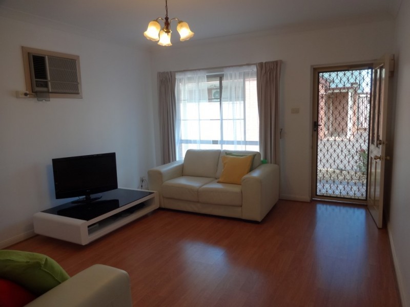 4/31 Mariners Crescent, West Lakes SA 5021