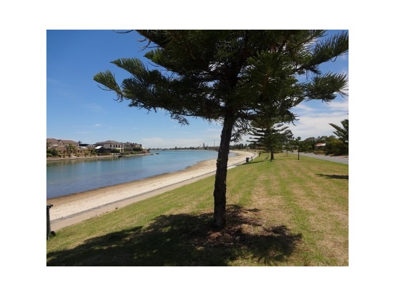 4/31 Mariners Crescent, West Lakes SA 5021
