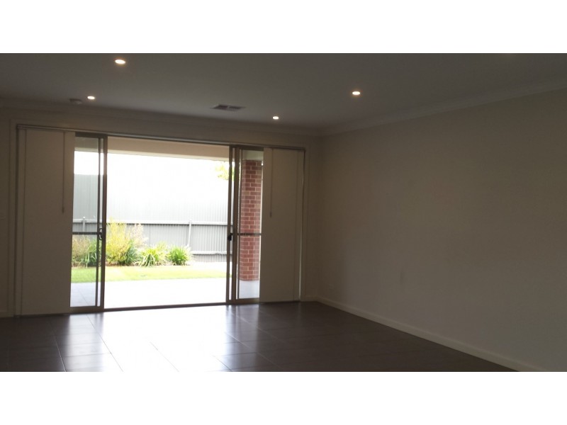 2 Burt Avenue, Hilton SA 5033