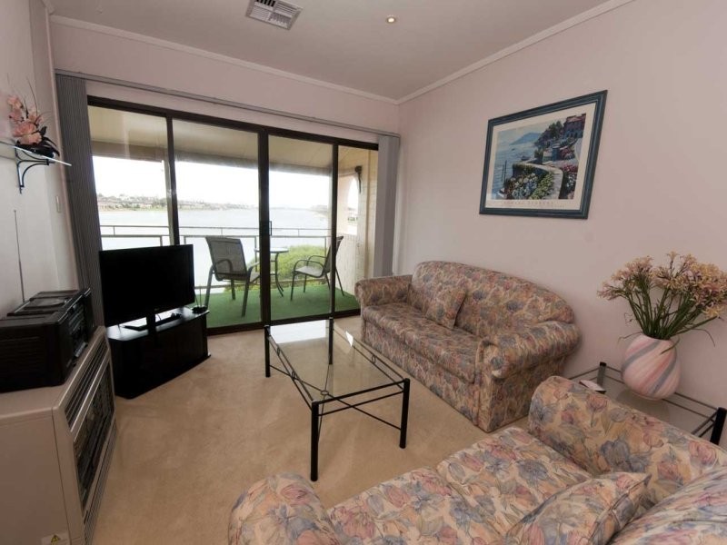 3/242 Trimmer Parade, West Lakes SA 5021