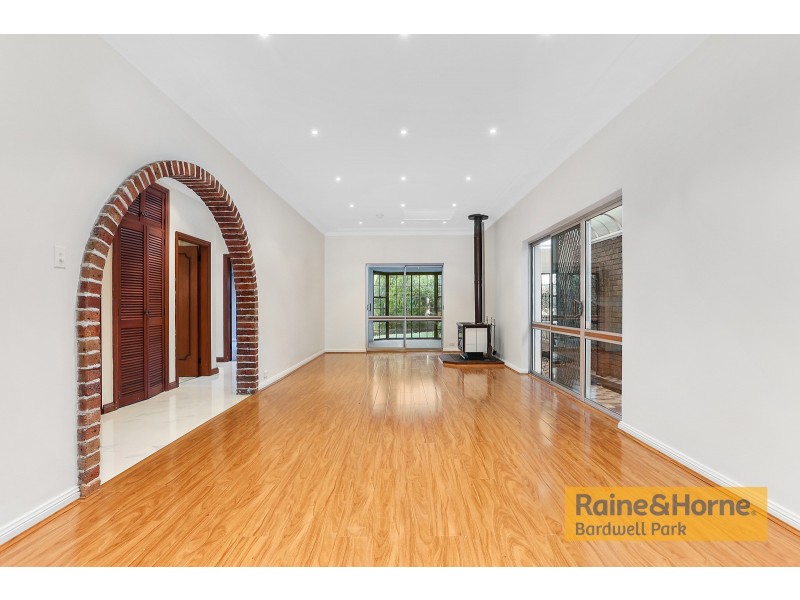 5 Larkhall Avenue, Earlwood NSW 2206