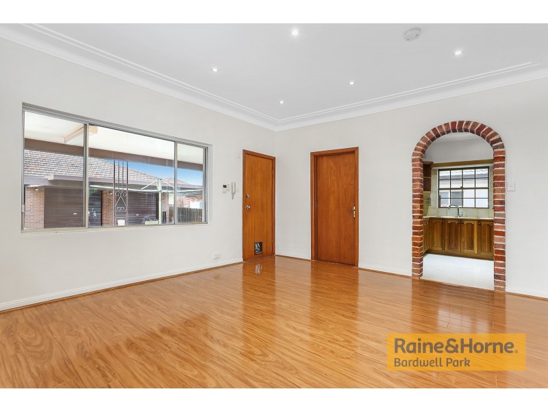 5 Larkhall Avenue, Earlwood NSW 2206