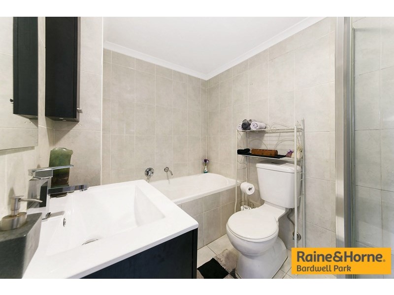 24/7-9 Cross Street, Bankstown NSW 2200