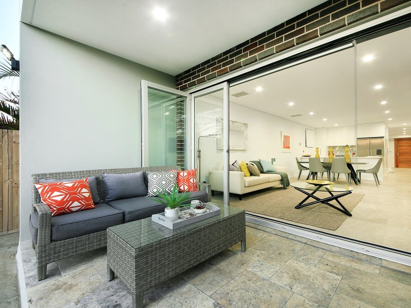 2/63 Brown Street, St Peters NSW 2044