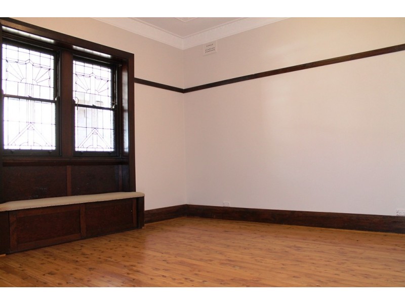 10 Renown Avenue, Oatley NSW 2223