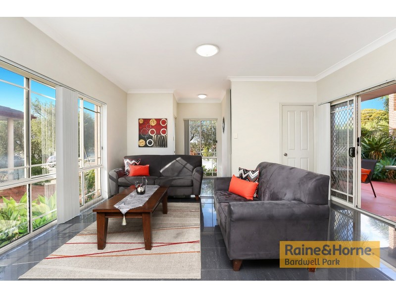 1/25-27 Bower Street, Roselands NSW 2196