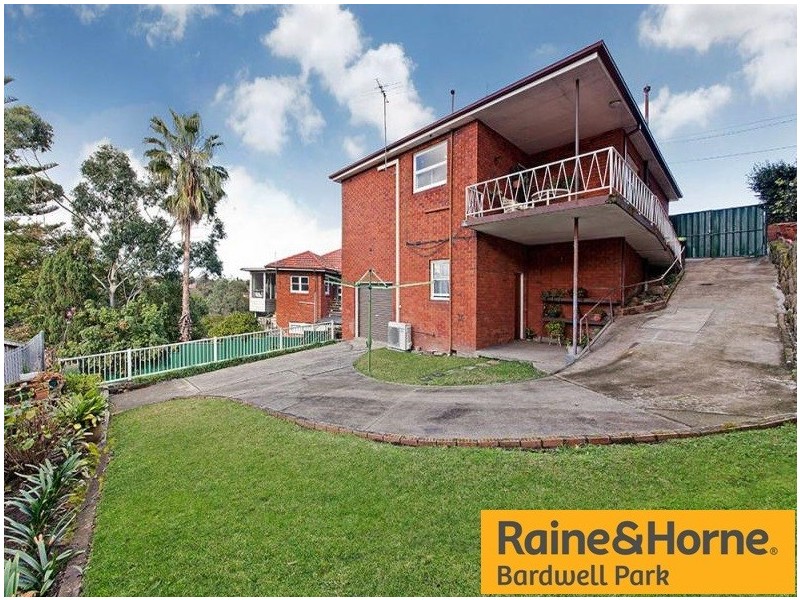 12 Bardwell Crescent, Earlwood NSW 2206