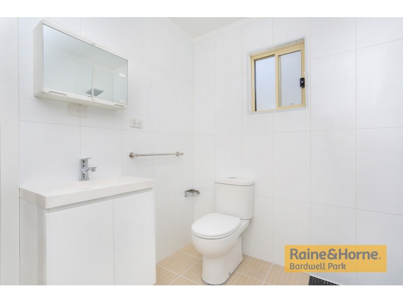 12 Bonds Road, Roselands NSW 2196