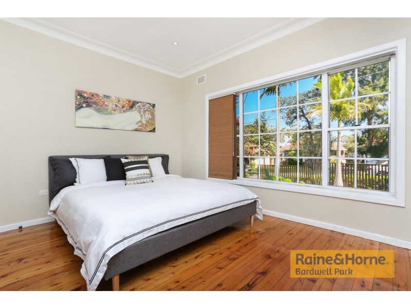 36 Roseview Avenue, Roselands NSW 2196