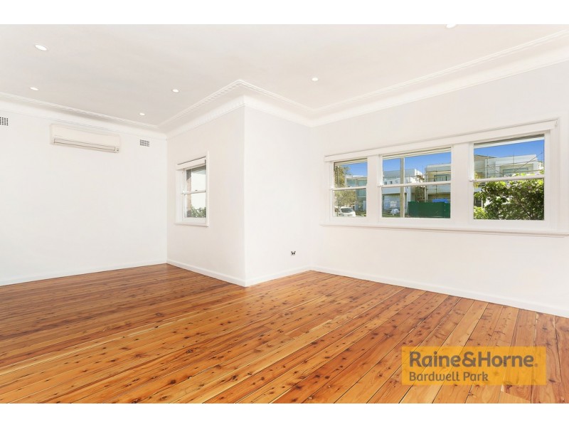 32 Prince Edward Avenue, Earlwood NSW 2206