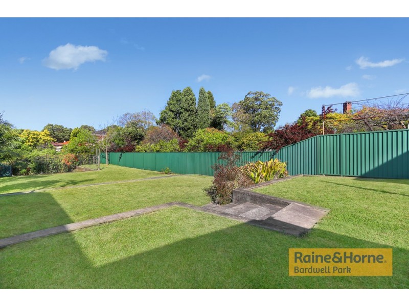 32 Prince Edward Avenue, Earlwood NSW 2206