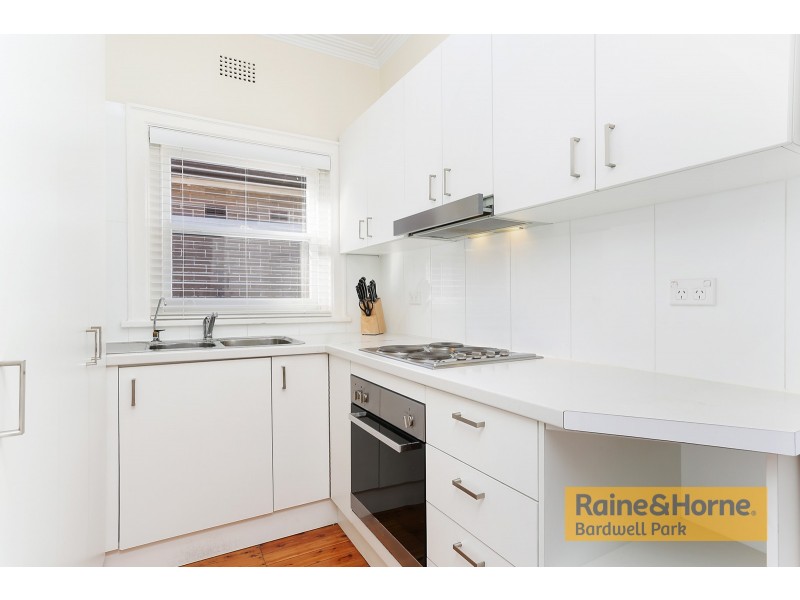 118 Caroline Street, Kingsgrove NSW 2208