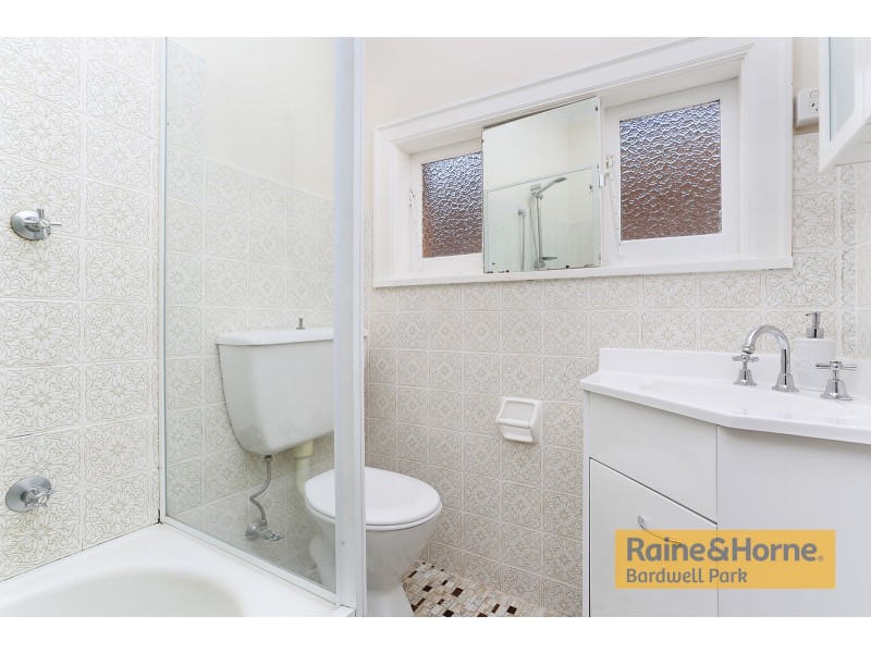 118 Caroline Street, Kingsgrove NSW 2208