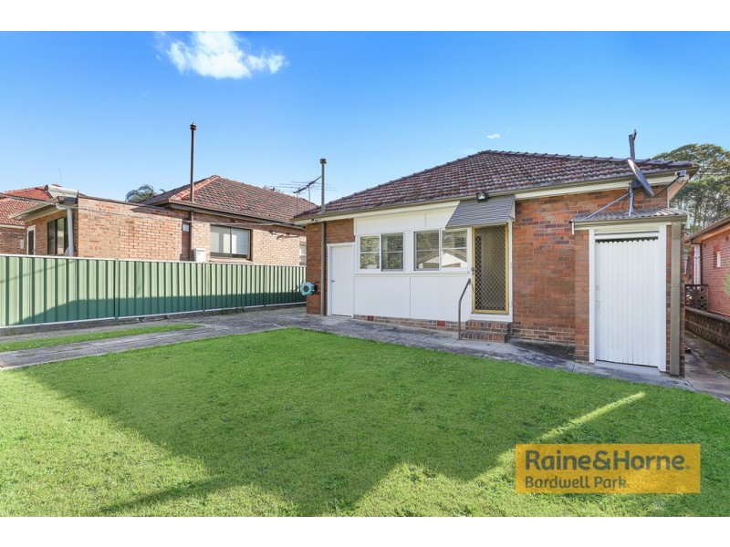 118 Caroline Street, Kingsgrove NSW 2208