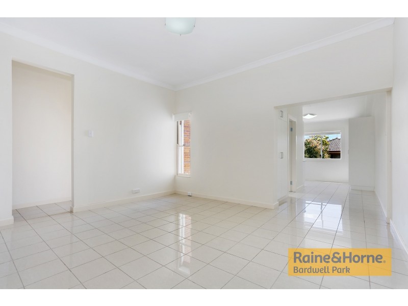 2/13 Crinan Street, Hurlstone Park NSW 2193