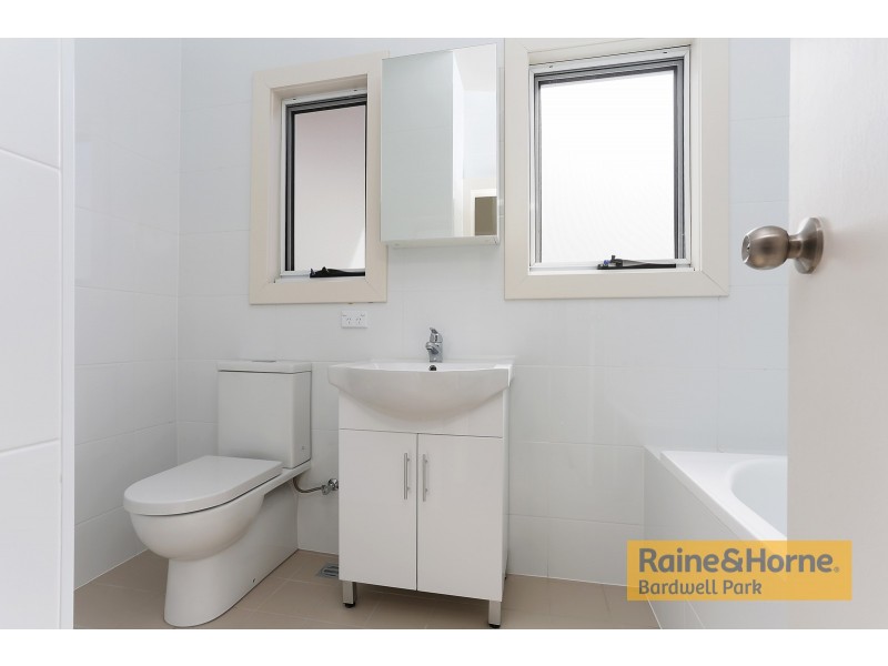 2/13 Crinan Street, Hurlstone Park NSW 2193