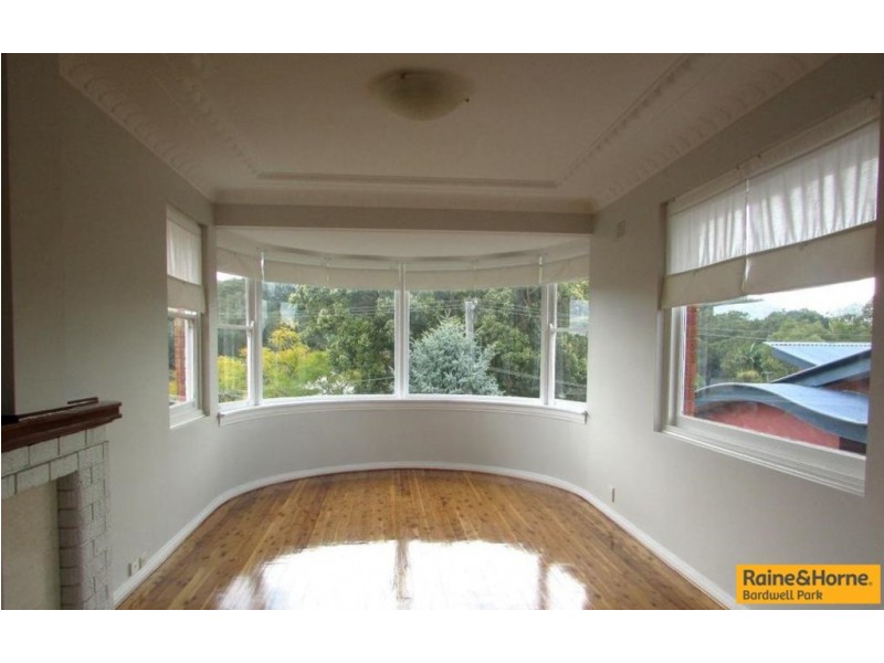 9 Torrens Street, Blakehurst NSW 2221