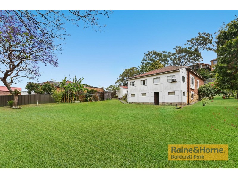 8 Fauna Street, Earlwood NSW 2206