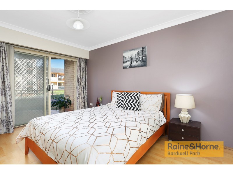 1/1 Hillview Street, Roselands NSW 2196