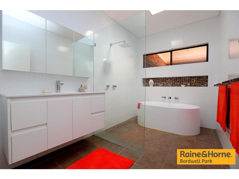 6 Usher Crescent, Sefton NSW 2162