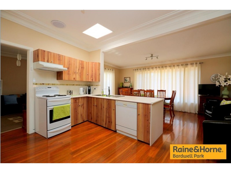 6 Usher Crescent, Sefton NSW 2162