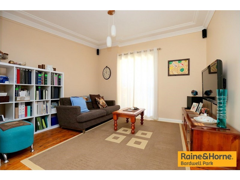 6 Usher Crescent, Sefton NSW 2162