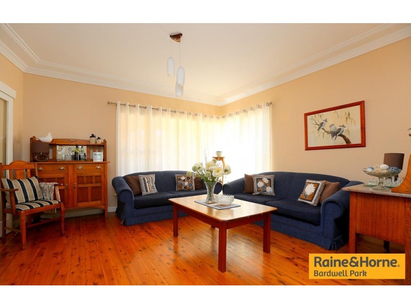 6 Usher Crescent, Sefton NSW 2162