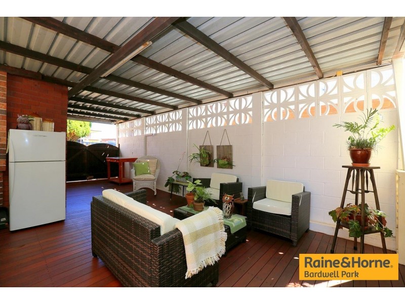 6 Usher Crescent, Sefton NSW 2162