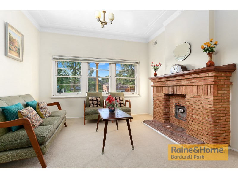 10 Jarrett Street, Clemton Park NSW 2206