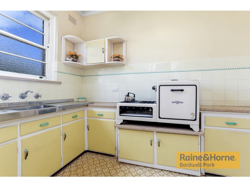 10 Jarrett Street, Clemton Park NSW 2206