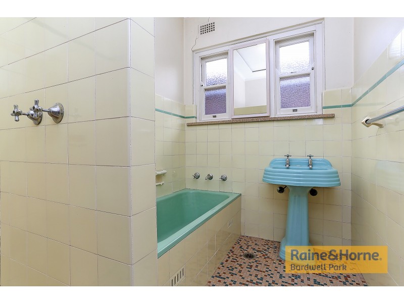 10 Jarrett Street, Clemton Park NSW 2206