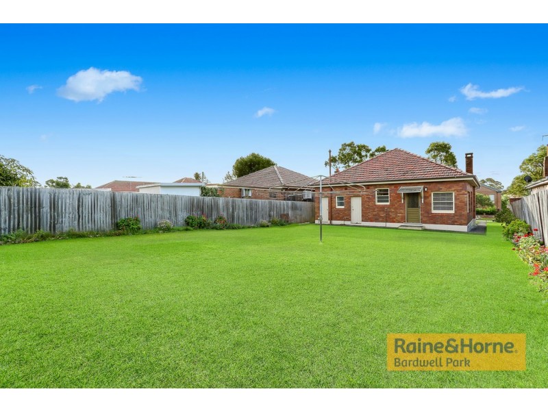 10 Jarrett Street, Clemton Park NSW 2206