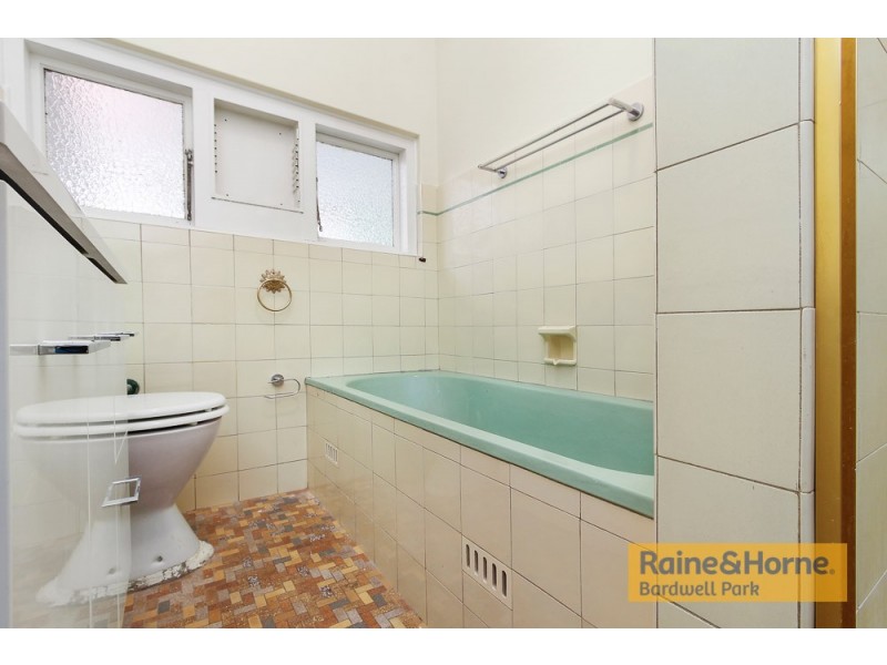 84 Kingsgrove Road, Clemton Park NSW 2206