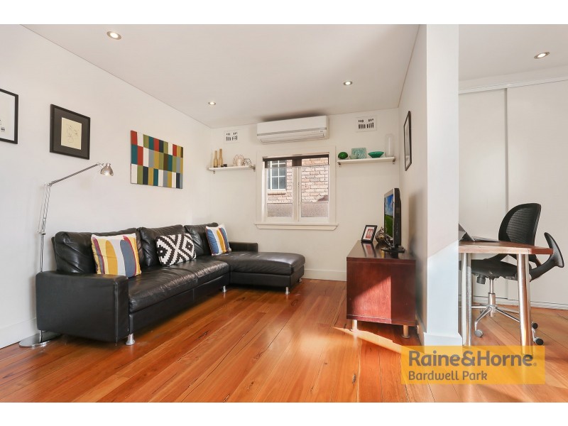 39 Waterside Crescent, Earlwood NSW 2206