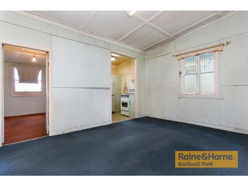 9 Lloyd Street, Bexley NSW 2207
