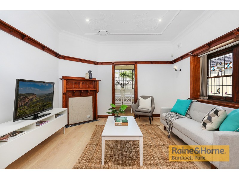 1 Trewilga Avenue, Earlwood NSW 2206