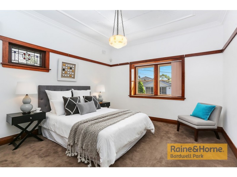 1 Trewilga Avenue, Earlwood NSW 2206