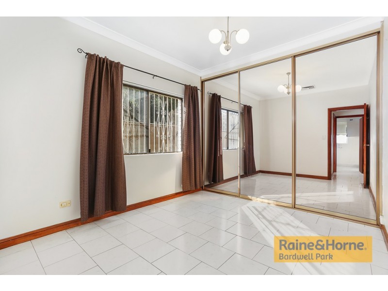 1 Hilltop Street, Kingsgrove NSW 2208