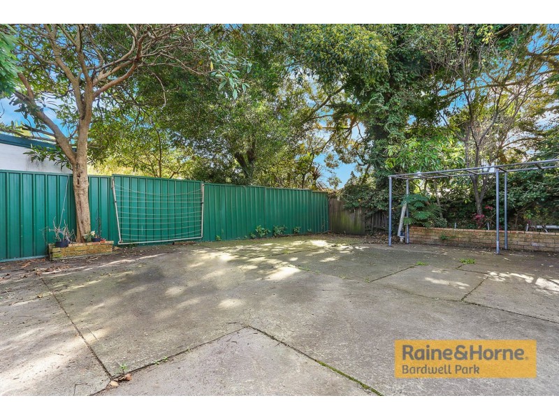 15 Sutherland Street, St Peters NSW 2044